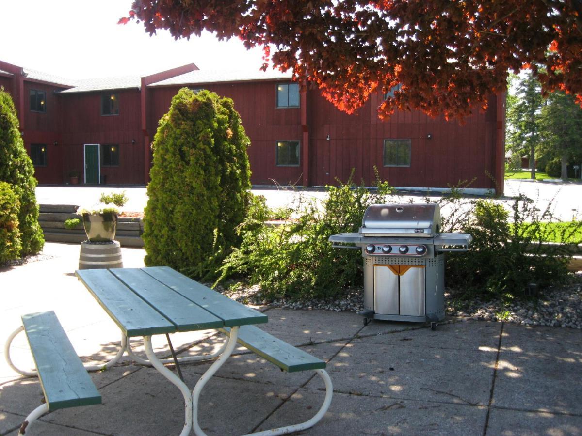 Cedar Hill Lodge Saint Ignace Dış mekan fotoğraf