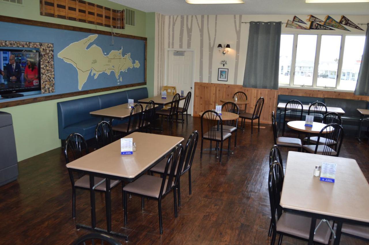 Cedar Hill Lodge Saint Ignace Dış mekan fotoğraf