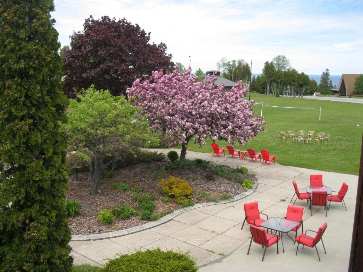 Cedar Hill Lodge Saint Ignace Dış mekan fotoğraf