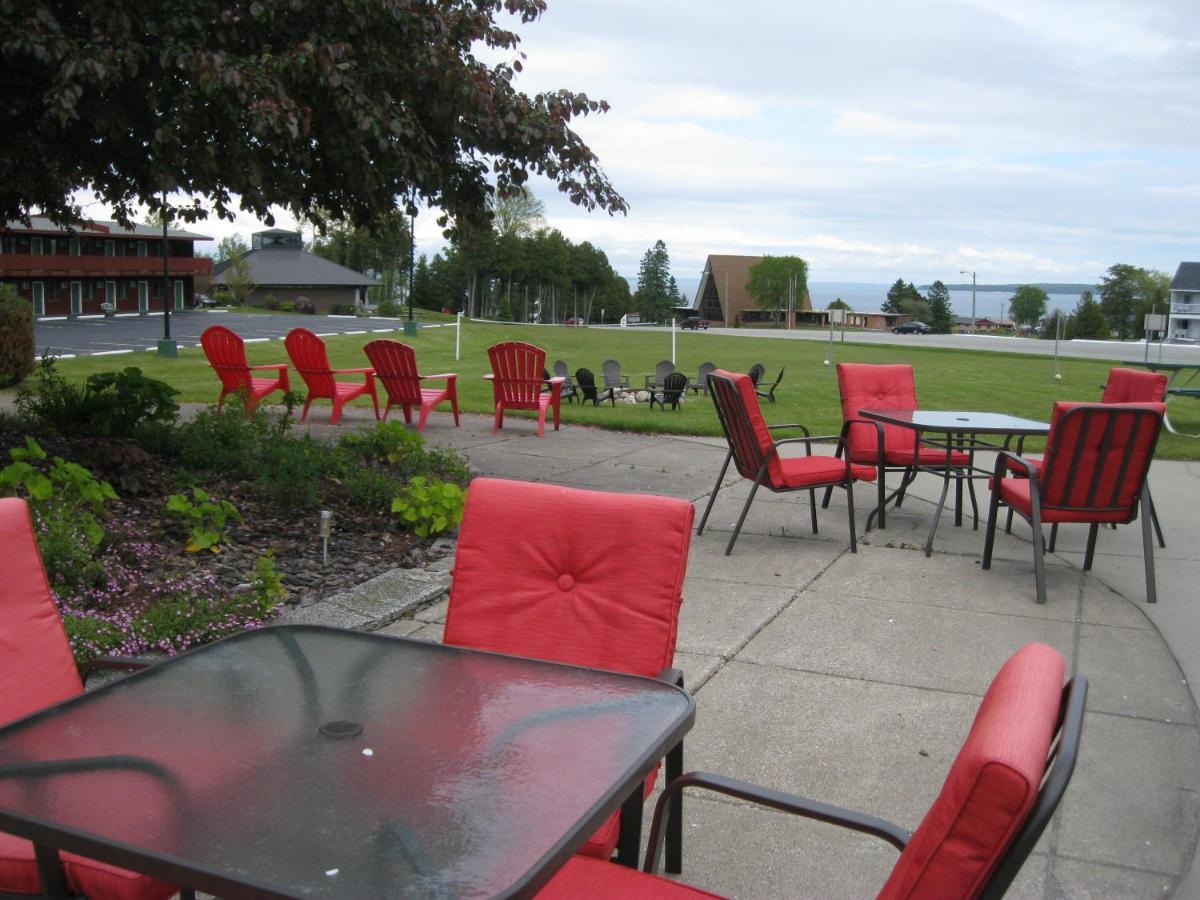 Cedar Hill Lodge Saint Ignace Dış mekan fotoğraf