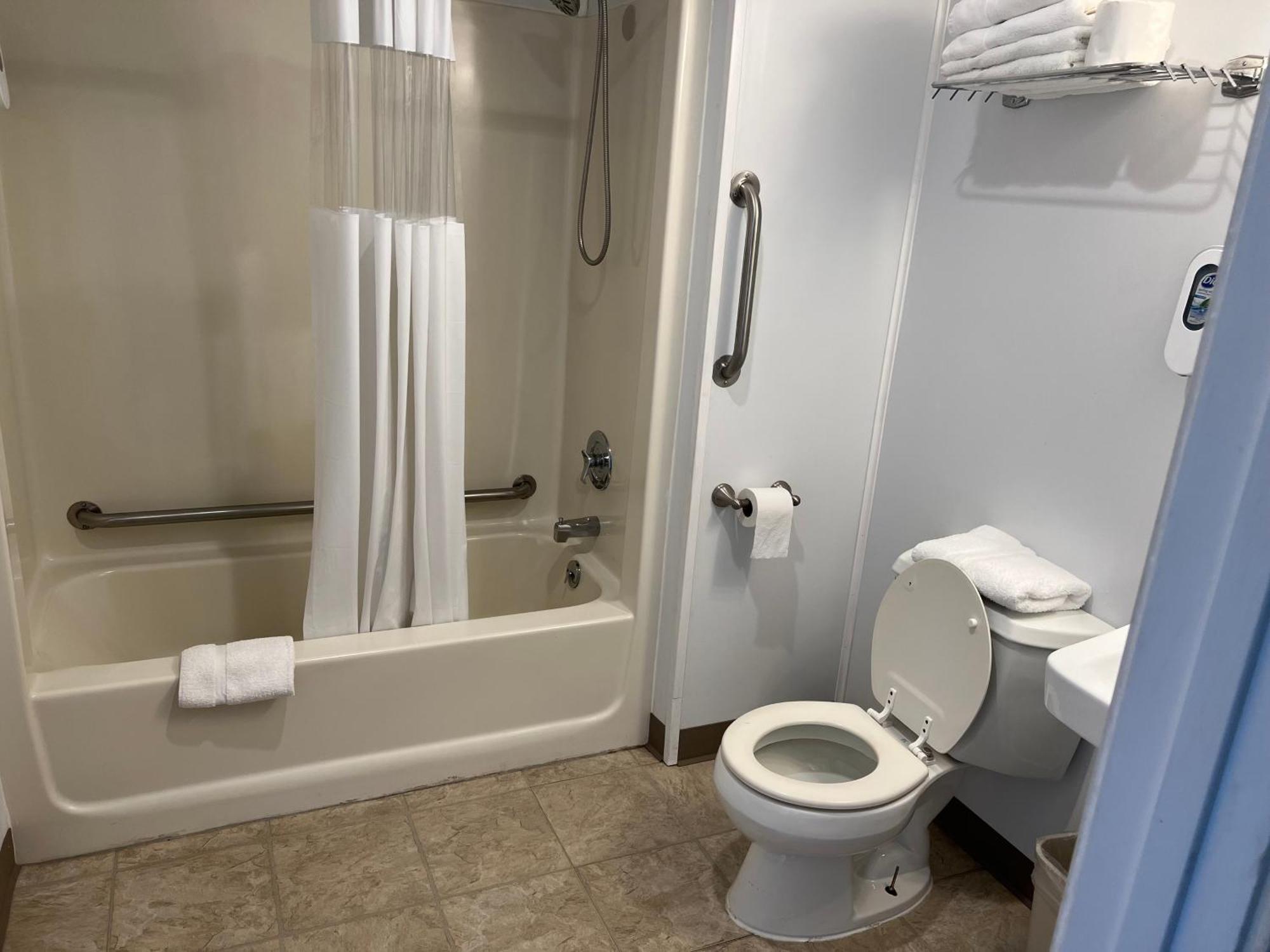 Cedar Hill Lodge Saint Ignace Dış mekan fotoğraf